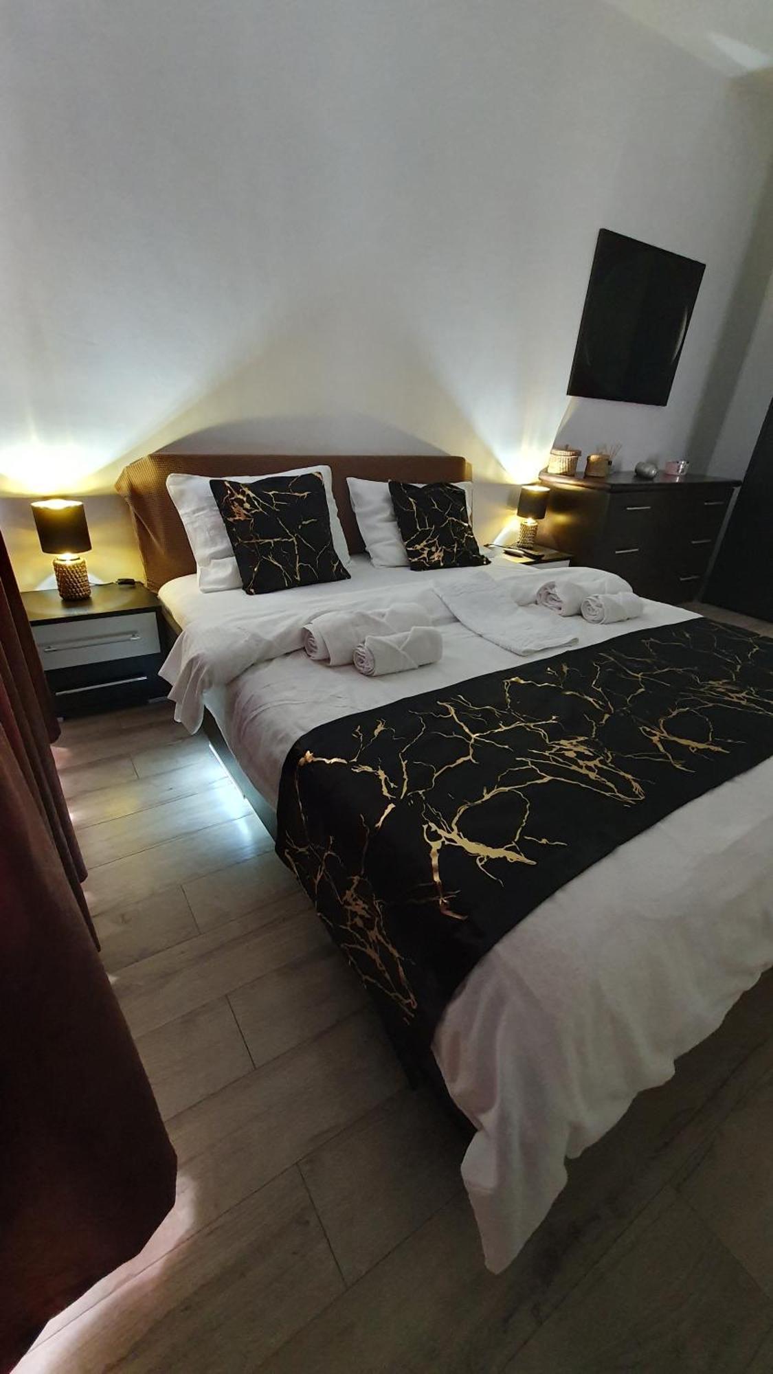 Andrei Apartment Брашов Экстерьер фото